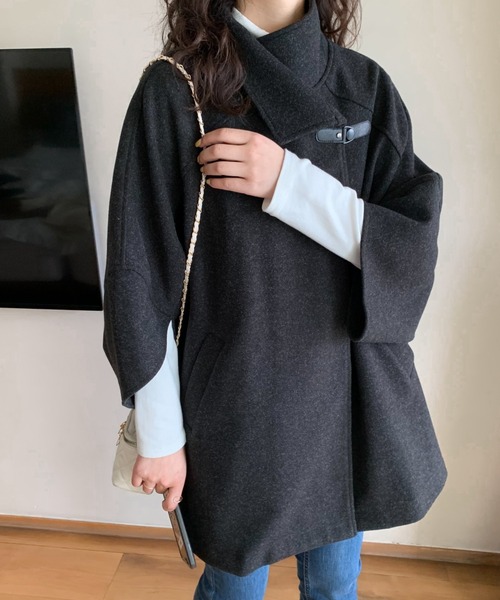 Diosfront（ディオスフロント）の「フェイクウールタートルポンチョコート（ポンチョ・レディース・ベージュ/グリーン/レッド/モカ/ブラック/パープル/ネイビー・M/L）」の16枚目の写真