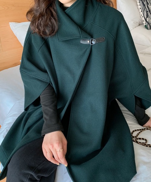 Diosfront（ディオスフロント）の「フェイクウールタートルポンチョコート（ポンチョ・レディース・ベージュ/グリーン/レッド/モカ/ブラック/パープル/ネイビー・M/L）」の21枚目の写真