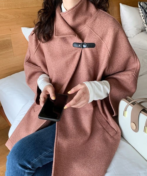 Diosfront（ディオスフロント）の「フェイクウールタートルポンチョコート（ポンチョ・レディース・ベージュ/グリーン/レッド/モカ/ブラック/パープル/ネイビー・M/L）」の22枚目の写真