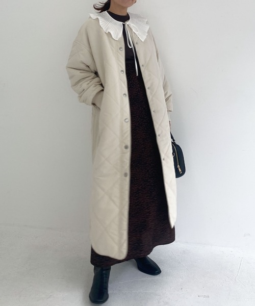 archives（アルシーヴ）の「中綿キルトパイピングロングコート（その他アウター・レディース・ベージュ/ブラウン/アイボリー・MEDIUM）」の4枚目の写真
