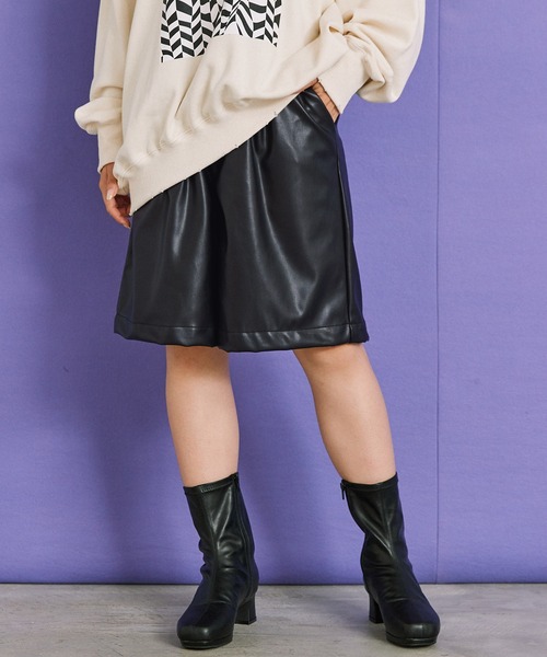 byYOUANCE（バイユアンス）の「タックハーフパンツ（その他パンツ・レディース・ブラック系その他/ベージュ系その他2/ブラック系その他2・SMALL/MEDIUM）」の4枚目の写真