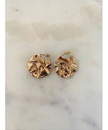 mou（モウ）の「デコボコ変形ゴールドピアス（ピアス（両耳用））」
