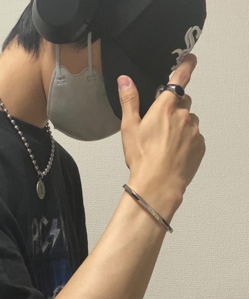 SBG（エスビー）の「SBG ツイストバングル（バングル/リストバンド・メンズ・ゴールド/ブラック/シルバー/ピンクゴールド・FREE）」の11枚目の写真