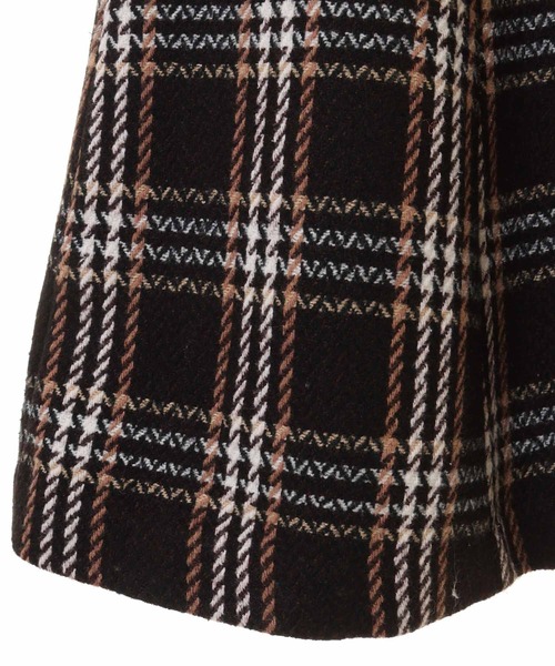 31 Sons de mode(トランテアン ソン ドゥ モード)の「フラップ付きセミフレアチェックスカート(スカート・レディース・ブラック/レッド/ダークブラウン・36/38)」の10枚目の写真