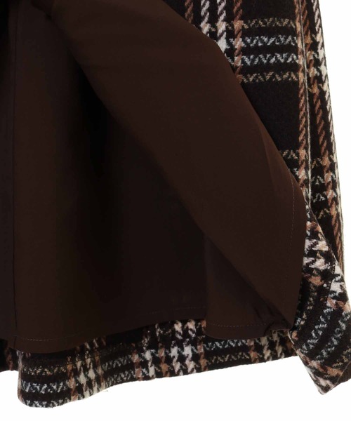 31 Sons de mode(トランテアン ソン ドゥ モード)の「フラップ付きセミフレアチェックスカート(スカート・レディース・ブラック/レッド/ダークブラウン・36/38)」の6枚目の写真