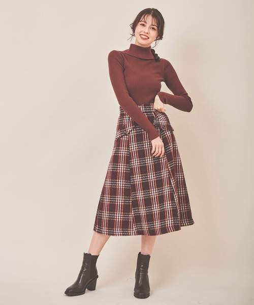 31 Sons de mode(トランテアン ソン ドゥ モード)の「フラップ付きセミフレアチェックスカート(スカート・レディース・ブラック/レッド/ダークブラウン・36/38)」の21枚目の写真