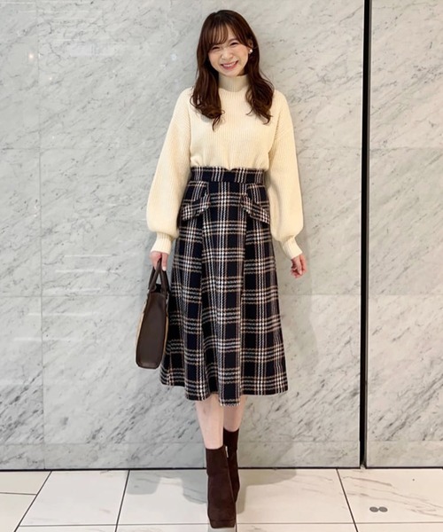 31 Sons de mode(トランテアン ソン ドゥ モード)の「フラップ付きセミフレアチェックスカート(スカート・レディース・ブラック/レッド/ダークブラウン・36/38)」の17枚目の写真