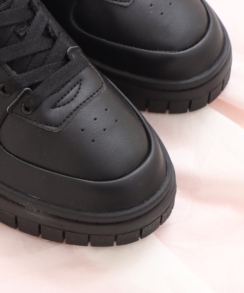 PUMA(プーマ)の「PUMA CALI DREAM LTH WNS / プーマ カリ ドリーム レザー ウィメンズ(スニーカー・レディース・ブラック/ホワイト系その他2/ブラック系その他/ホワイト/ホワイト系その他/ピンク・24.0cm/25.0cm/23.5cm/23.0cm/24.5cm/22.5cm)」の16枚目の写真