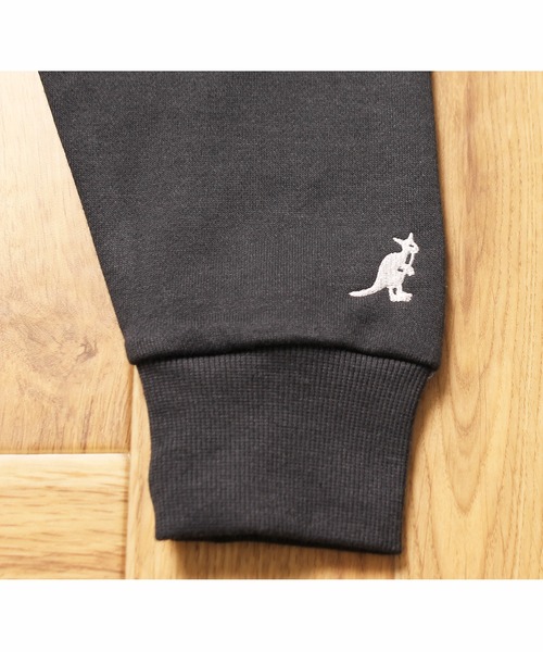 KANGOL（カンゴール）の「【KANGOL KIDS】袖ワンポイント刺繍クルーネック裏毛トレーナー（スウェット・キッズ・チャコールグレー/ベージュ/ピンク・150cm/120㎝/130㎝/140㎝）」の5枚目の写真