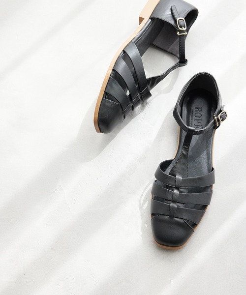 ROPE'（ロペ）の「セミスクエアグルカサンダル（サンダル・レディース・ホワイト/ブラック・36/37/36.5/37.5）」の2枚目の写真