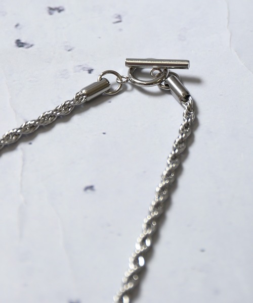 SPINNS（スピンズ）の「チェーンネックレス/スパイラル（ネックレス・メンズ・シルバー/ゴールド・60cm）」の6枚目の写真