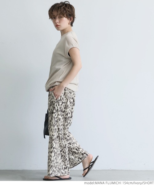 coca（coca）（コカ）の「ペインティングリラックスパンツ（その他パンツ・レディース・ブラック/アイボリー・SHORT/LONG）」の5枚目の写真