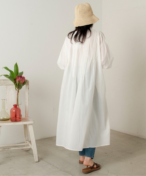 ANGIE（アンジー）の「コットンピンタックシャツワンピース（シャツワンピース・レディース・カーキ/スミクロ/ライトベージュ/オフホワイト・FREE）」の6枚目の写真