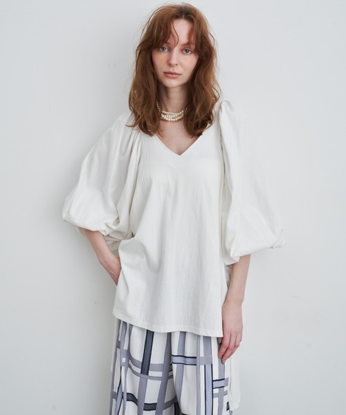 LA BELLE ETUDE(ラベルエチュード)の「リラックスボリューム袖カットソー(Tシャツ/カットソー・レディース・ホワイト/ブラック/グレー・FREE)」の4枚目の写真