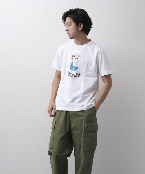BARNS OUTFITTERS(バーンズアウトフィッターズ)の「【BARNS OUTFITTERS】別注 吊り編みTシャツ GOOD MORNING ニワトリ(Tシャツ/カットソー・メンズ・ベージュ/レッド/ホワイト・LARGE/SMALL/X-LARGE/MEDIUM)」の14枚目の写真