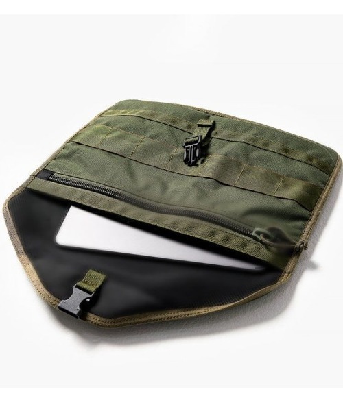 BRIEFING(ブリーフィング)の「【ブリーフィング】FREIGHTER 13 LAPTOP CASE/フレイター13ラップトップケース(PC・タブレットケース・メンズ・ブラック/グレー/オリーブ・FREE)」の12枚目の写真