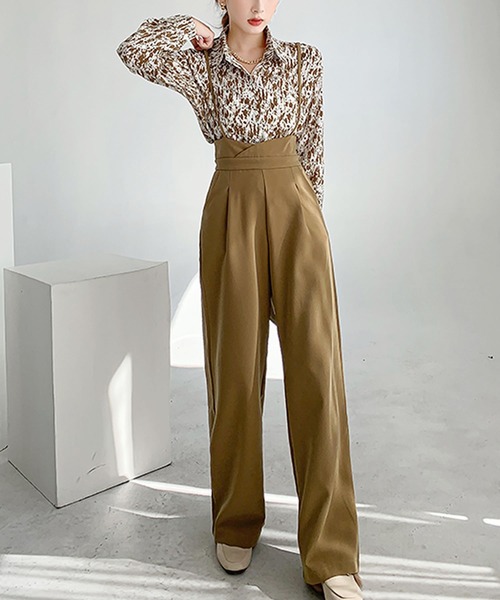 Grandeir（グランディール）の「ハイウエストサロペットパンツ（サロペット/オーバーオール・レディース・ブラック/モカ・M）」の4枚目の写真