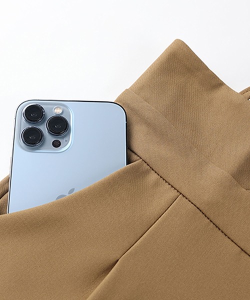 Grandeir（グランディール）の「ハイウエストサロペットパンツ（サロペット/オーバーオール・レディース・ブラック/モカ・M）」の17枚目の写真