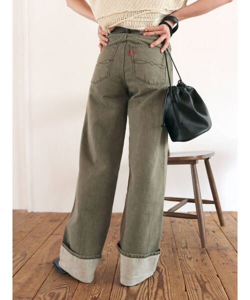 Ungrid（アングリッド）の「ハイウエストロールアップストレートデニム（デニムパンツ・レディース・ブラウン/カーキ/ブルー・24inch/25inch/26inch）」の7枚目の写真