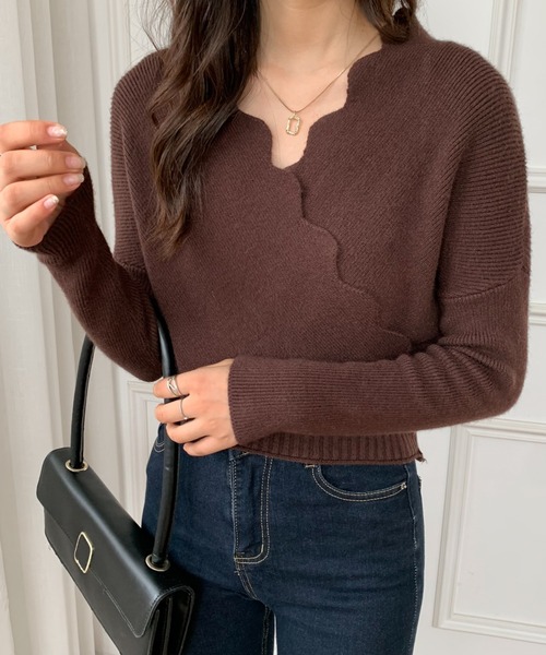 ABITOKYO（アビトーキョー）の「スカラップネック長袖カシュクールニット（ニット/セーター・レディース・ブラック/グリーン/ブルー/オレンジ/ベージュ/アイボリー/モカ・FREE/SMALL）」の4枚目の写真