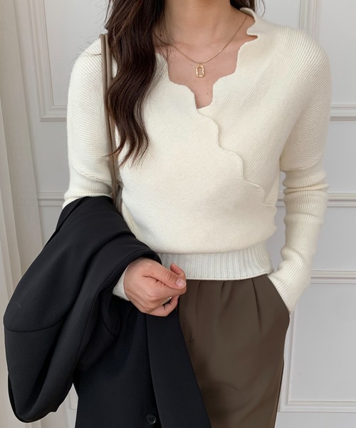 ABITOKYO（アビトーキョー）の「スカラップネック長袖カシュクールニット（ニット/セーター・レディース・ブラック/グリーン/ブルー/オレンジ/ベージュ/アイボリー/モカ・FREE/SMALL）」の22枚目の写真