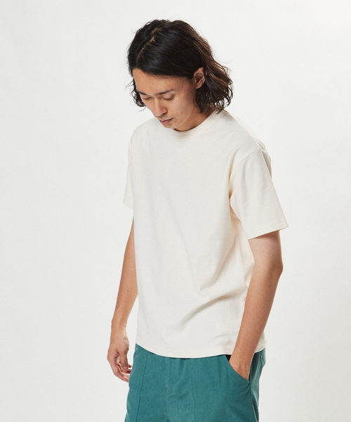 EDIFICE(エディフィス)の「ギザコットン クレープ Tシャツ(Tシャツ/カットソー・メンズ・ブラック/ベージュ/ライトグリーン/サファリグリーン/ホワイト×ホワイト/シャーベット・SMALL/MEDIUM/LARGE)」の16枚目の写真