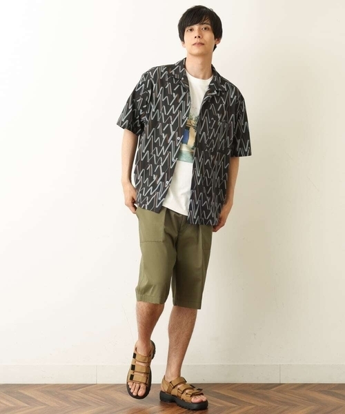 a.v.v（アーヴェヴェ）の「幾何学柄プリントオープンカラーシャツ（シャツ/ブラウス・メンズ・ネイビー/ブラック・46/48/50）」の3枚目の写真