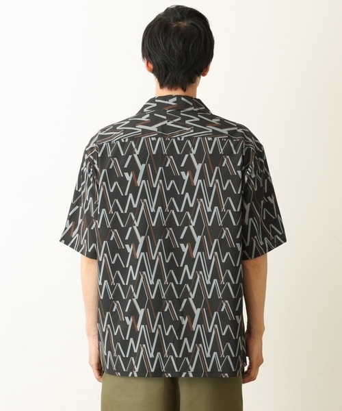a.v.v（アーヴェヴェ）の「幾何学柄プリントオープンカラーシャツ（シャツ/ブラウス・メンズ・ネイビー/ブラック・46/48/50）」の15枚目の写真