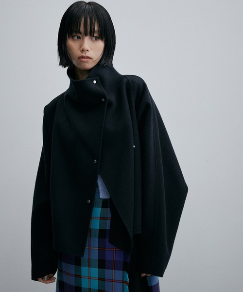ADAM ET ROPE'(アダムエロペ)の「Super140's リバーショートコート(その他アウター・レディース・ブラック/キャメル・FREE)」の12枚目の写真