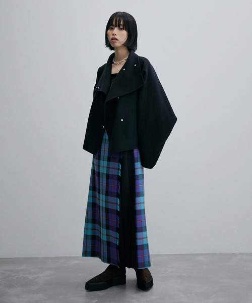 ADAM ET ROPE'(アダムエロペ)の「Super140's リバーショートコート(その他アウター・レディース・ブラック/キャメル・FREE)」の15枚目の写真