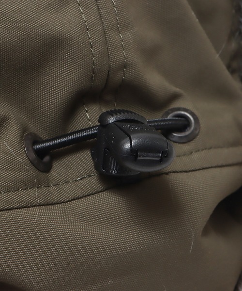 THE NORTH FACE(ザノースフェイス)の「THE NORTH FACE INSULATION BOMBER CAP / ザ・ノース・フェイス インサレーションボンバーキャップ(キャップ・メンズ・ブラック/オリーブ・L/M)」の11枚目の写真