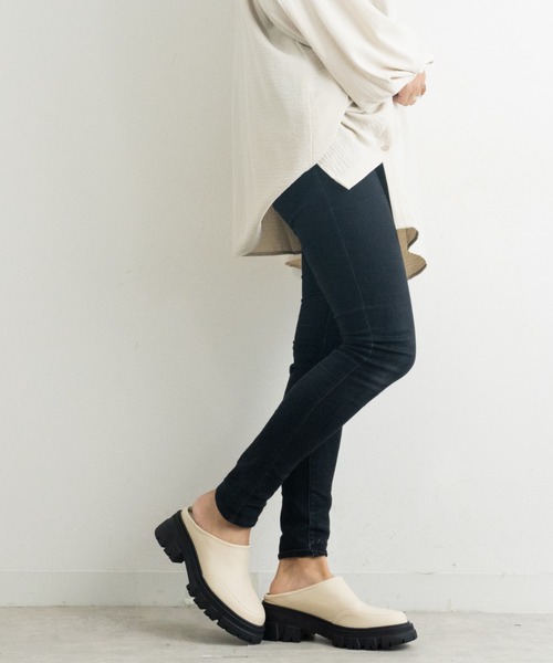 Fabby fabby（ファビィーファビィー）の「スリングバックミュールシューズ（スリッポン・レディース・ベージュ/オフホワイト/ブラック・LARGE/SMALL/MEDIUM）」の9枚目の写真