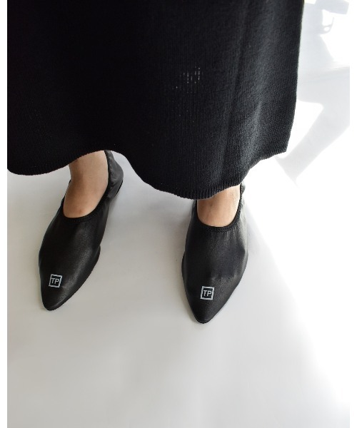 THEATRE PRODUCTS（シアタープロダクツ）の「LEATHERETTE BABOUCHE/バブーシュ（サンダル・レディース・ホワイト/ブラック/ベージュ・S/L/M）」の3枚目の写真