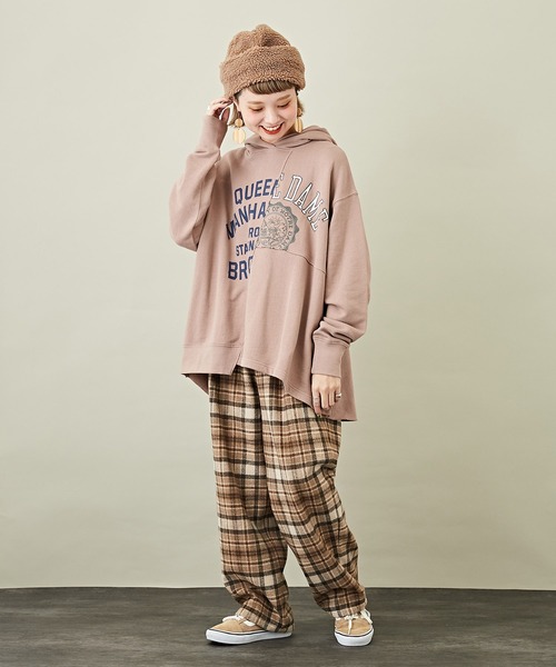 CUBE SUGAR（キューブシュガー）の「チェックタックパンツ（その他パンツ・レディース・ベージュ/グリーン/サックスブルー・M）」の9枚目の写真