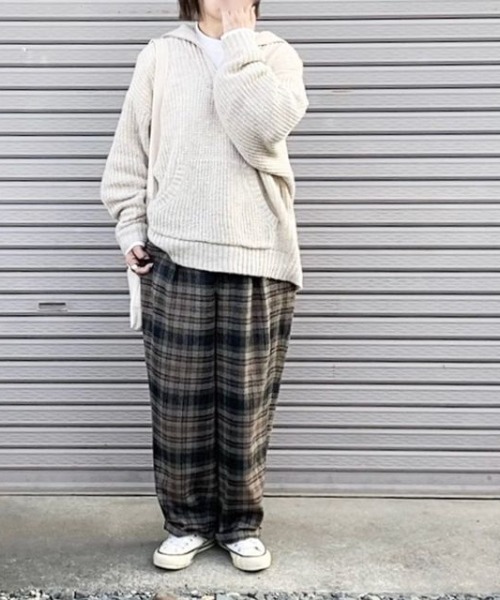 CUBE SUGAR（キューブシュガー）の「チェックタックパンツ（その他パンツ・レディース・ベージュ/グリーン/サックスブルー・M）」の4枚目の写真