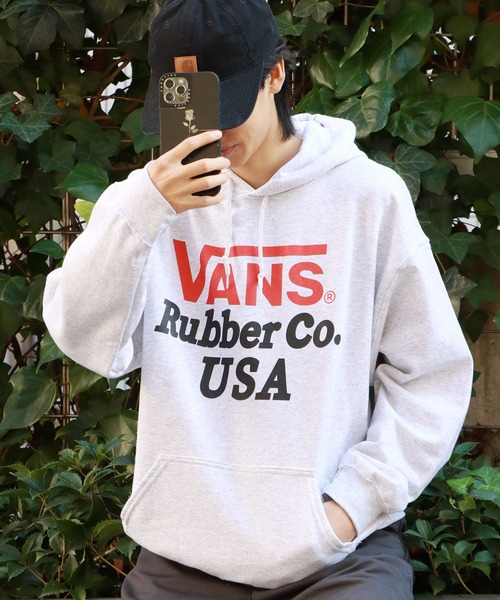 VANS(バンズ)の「VANS/バンズ M RC LOGO H SWT フーディー(パーカー・メンズ・アッシュ/ブルー/ブラック・M/L/XL)」の1枚目の写真