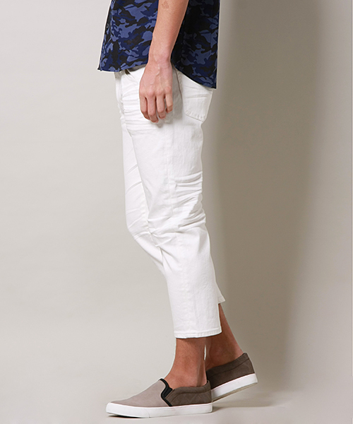 MEN'S MELROSE（メンズメルローズ）の「ストレッチデニム５ポケットクロップドパンツ（その他パンツ・メンズ・その他2/ライトインディゴブルー/ホワイト/ブラック・LARGE/MEDIUM/SMALL）」の6枚目の写真