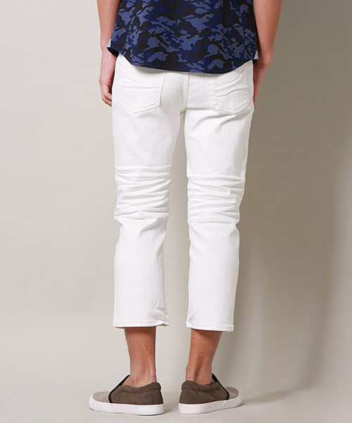 MEN'S MELROSE（メンズメルローズ）の「ストレッチデニム５ポケットクロップドパンツ（その他パンツ・メンズ・その他2/ライトインディゴブルー/ホワイト/ブラック・LARGE/MEDIUM/SMALL）」の7枚目の写真