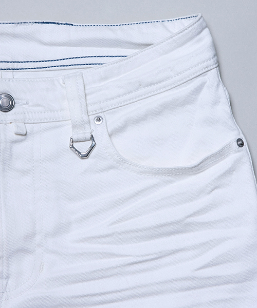 MEN'S MELROSE（メンズメルローズ）の「ストレッチデニム５ポケットクロップドパンツ（その他パンツ・メンズ・その他2/ライトインディゴブルー/ホワイト/ブラック・LARGE/MEDIUM/SMALL）」の18枚目の写真