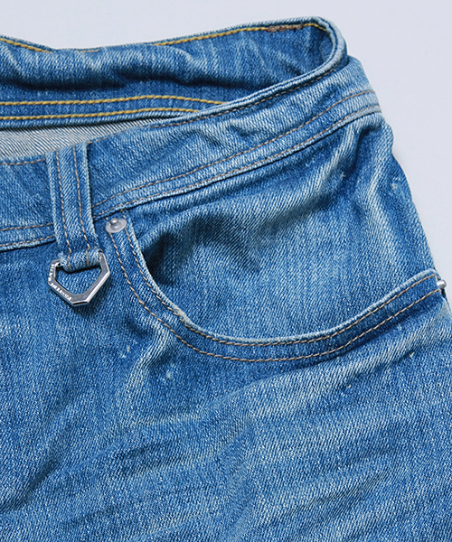 MEN'S MELROSE（メンズメルローズ）の「ストレッチデニム５ポケットクロップドパンツ（その他パンツ・メンズ・その他2/ライトインディゴブルー/ホワイト/ブラック・LARGE/MEDIUM/SMALL）」の14枚目の写真