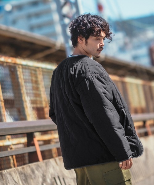 improves（インプローブス）の「デュスポ リバーシブル キルティングジャケット（ミリタリージャケット・メンズ・ブラック/ベージュ/カーキ・MEDIUM/LARGE/X-LARGE）」の5枚目の写真