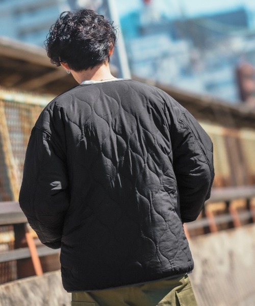 improves（インプローブス）の「デュスポ リバーシブル キルティングジャケット（ミリタリージャケット・メンズ・ブラック/ベージュ/カーキ・MEDIUM/LARGE/X-LARGE）」の6枚目の写真