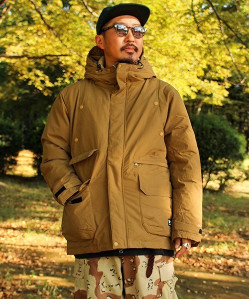 grn(ジーアールエヌ)の「grn outdoor ジーアールエヌ アウトドア TEBURA DOWN JACKET 21 手ぶら ダウンパーカー(ダウンジャケット/コート・メンズ・ブラック/ベージュ/グレー/オリーブ・MEDIUM/LARGE)」の3枚目の写真
