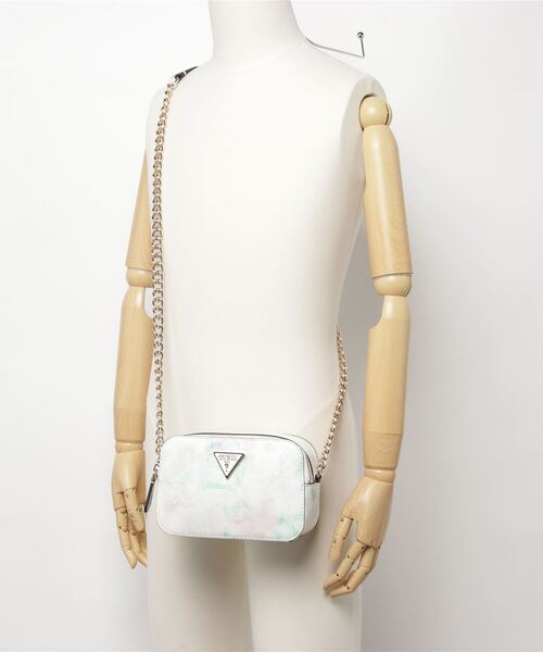 Guess（ゲス）の「NOELLE Crossbody Camera（ショルダーバッグ・レディース・その他・ONE SIZE）」の17枚目の写真