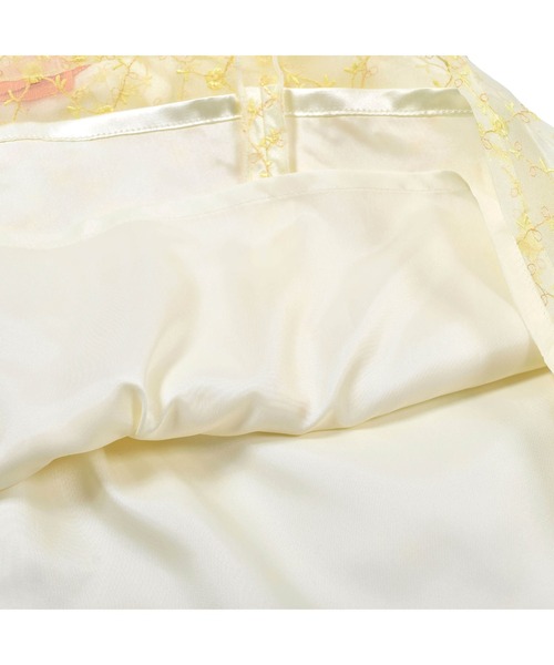 BeBe（ベベ）の「BeBe/日本製フォーマルオーガンジー花柄フラワー刺繍ワンピース(110~130cm)（ワンピース・キッズ・パープル系その他/イエロー系その他・110/120/130）」の7枚目の写真