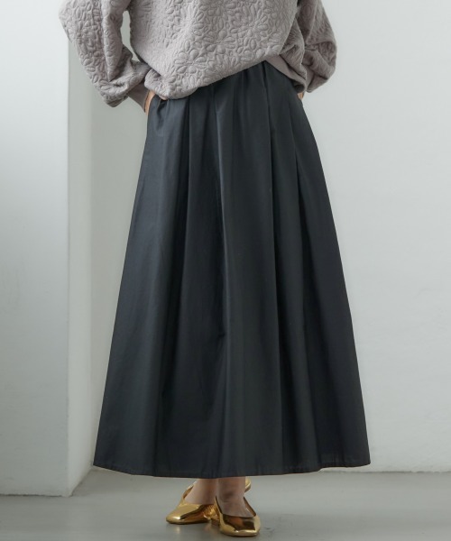 miclat（ミクラ）の「大きいサイズ　ハリ感ボリュームスカート　miclat（スカート・レディース・ベージュ系/ブラック・L/LL/3L/4L/5L）」の2枚目の写真