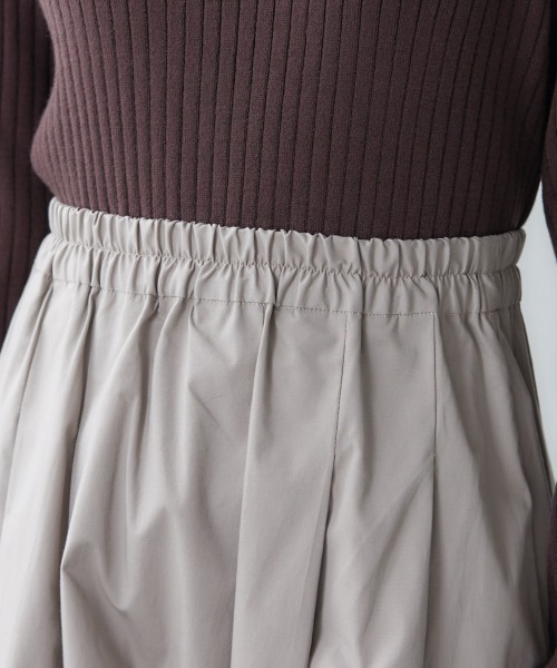 miclat（ミクラ）の「大きいサイズ　ハリ感ボリュームスカート　miclat（スカート・レディース・ベージュ系/ブラック・L/LL/3L/4L/5L）」の11枚目の写真