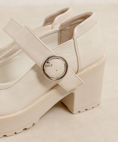 OLIVE des OLIVE（オリーブデオリーブ）の「タンク底ストラップシューズ（パンプス・レディース・アイボリー/ブラック・SMALL/MEDIUM/LARGE）」の17枚目の写真