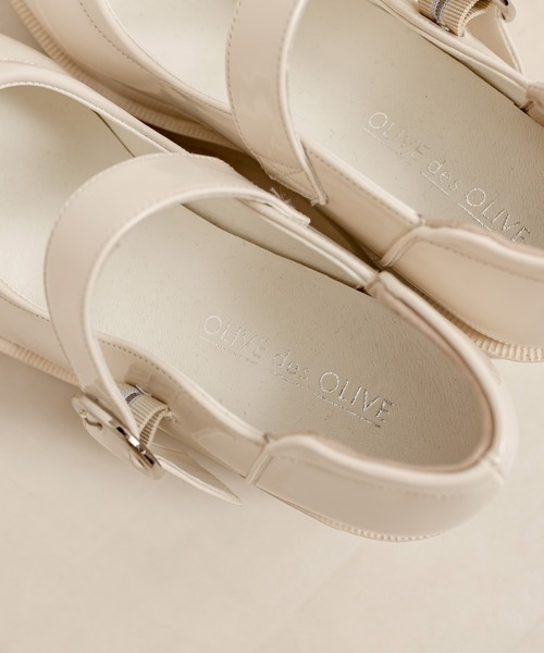 OLIVE des OLIVE（オリーブデオリーブ）の「タンク底ストラップシューズ（パンプス・レディース・アイボリー/ブラック・SMALL/MEDIUM/LARGE）」の18枚目の写真
