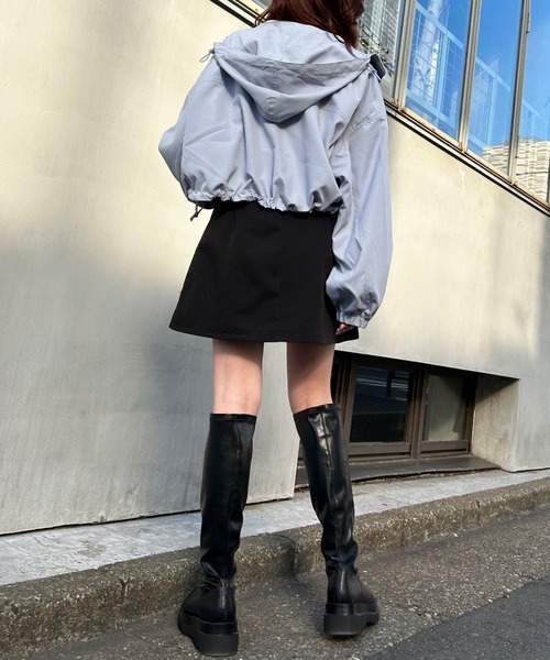 INGNI(イング)の「クロップド丈/マウンテンパーカー(マウンテンパーカー・レディース・アイボリー/ブラック/サックスブルー・M)」の17枚目の写真